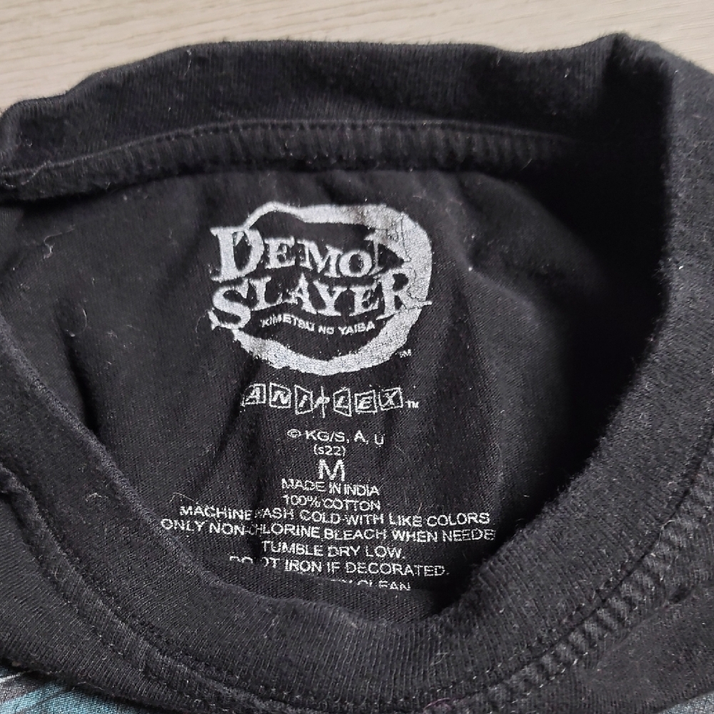 Demon Slayer Tanjiro Nezuko Black Long Sleeve Graphic Tee Shirt Mens Medium - Picture 3 of 4